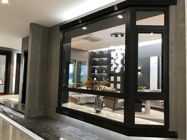 2019年安全門窗哪些品牌好？伊盾門窗怎么樣？佛羅倫薩4