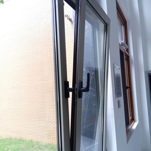 內(nèi)開內(nèi)倒窗有哪些優(yōu)缺點(diǎn)？